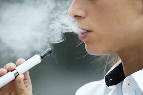 Masalah Panas - Larangan E -rokok di AS - Bagaimana pendapat Anda tentang itu?