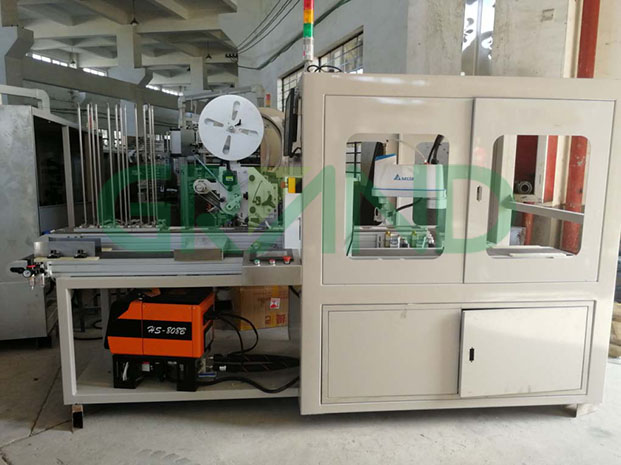 mesin lipat dan pengemasan tisu basah