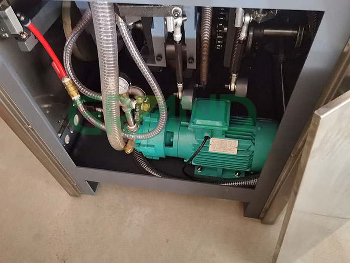 Pompa vakum jenis air dan tangki airnya